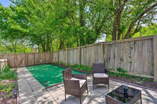 Renovated Townhome with Putting Green and Patio! - 8