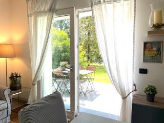 MY HUMBLE HOUSE -Appartamento in villa con vista lago - Oggiono - 1