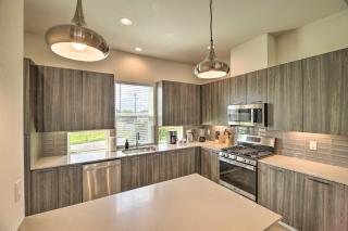 Spacious Townhome Less Than 2 Mi to Downtown Houston! - 9