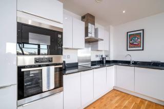 Stunning Riverside View Apartment, near Canary Wharf & O2 - London - 7