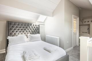 The Artists Loft - a superb cottage sensitively converted from a Grade II Listed 17th Century building - Bakewell - 2