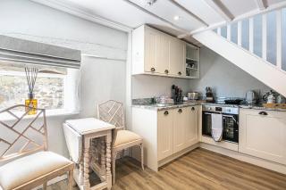 The Artists Loft - a superb cottage sensitively converted from a Grade II Listed 17th Century building - Bakewell - 7