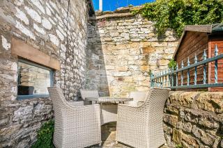 The Artists Loft - a superb cottage sensitively converted from a Grade II Listed 17th Century building - 5