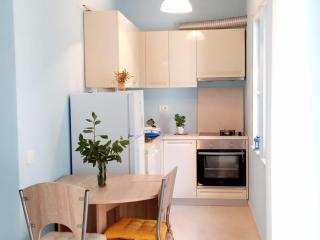 Marvi's Gated Beach area apt - 2