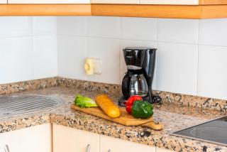 17 LOS CRISTIANOS CENTRAL by the BEACH ,WiFi - 2