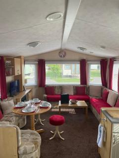 Calypso Hot Tub Breaks Tattershall Lakes Pet Friendly - Tattershall - 0