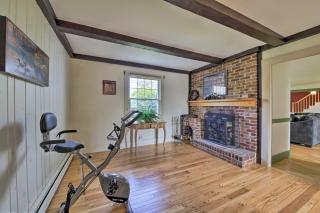 Cozy Colonial Home with Bay Access and Water View - Bucksport - 5