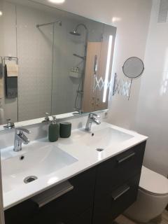 Apartamento totalmente reformado con piscina y jardines al lado de la playa de la Carihuela - Torremolinos - 1