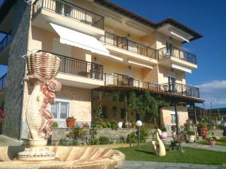 Sofia & Lakis House - Ormos Panagias - 0