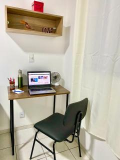 Apto no centro perto do Shopping com 2 Quartos de Casal ArCond WiFi Fibra HomeOffice e Garagem em Dourados - Dourados - 2