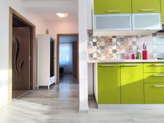 Quiet and Cozy 2 bedroom flat with free parking included - Floreşti - 0