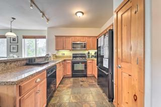 2 Mi to Donner Lake Walkable Truckee Condo! - Truckee - 2