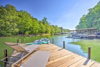 Lakefront Townville Gem with Boat Dock and Kayaks - Townville - 0