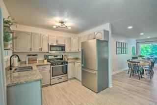 Lakefront Townville Gem with Boat Dock and Kayaks - Townville - 3