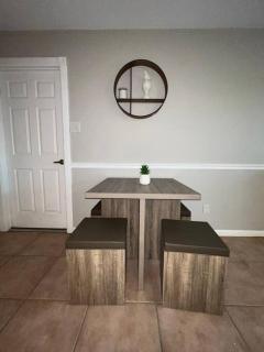 Charming Two-Bedroom Home Quiet and Cozy . - 6