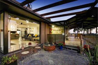 Gorgeous villa 10 acre of land - Menzies Creek - 3