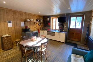 authentique logement de colpoteur - Albiez-Montrond - 7
