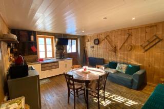authentique logement de colpoteur - Albiez-Montrond - 5