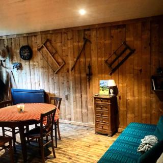 authentique logement de colpoteur - Albiez-Montrond - 6