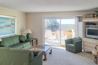 Big Beach Retreat & Ocean West Escape - Holden Beach - 0