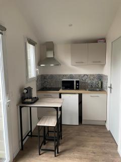 joli studio neuf tout equipé, wifi - 8