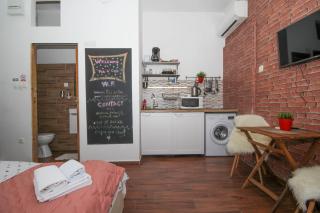 Fab 'n' Chic Apartments - Split - 1