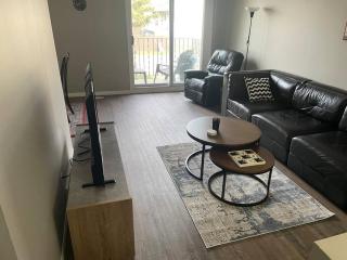 Spacious 2-bedroom apartment - Camrose - 9