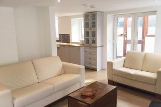 Holiday House at 22, Contemporary 3 bedroom cottage in historic Wigtown - Wigtown - 4