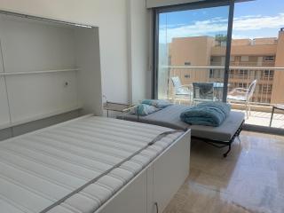 Studio with Private Parking - 4