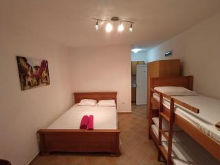 Apartmani Dada - Bar - 4