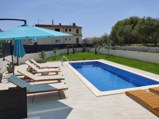 NEW VILLA DAVID, WI-FI, IPTV, 5 bedrooms, 4 bathrooms - Kaštela - 4