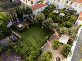 Rafalias Mansion - Hydra - 0
