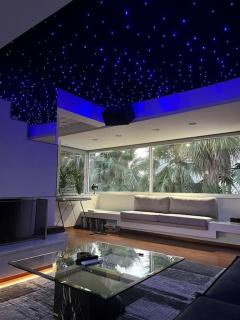 Luxury Villa with Pool, BBQ & Garden in Vouliagmeni - Atene - 2