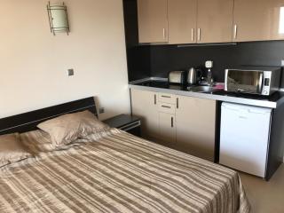 First Line Apartments ARGO -Studio Room front sea view - Lozenets - 3