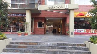 Rep del Salvador, Quito 1-bedroom condo with parking and Netflix - 1