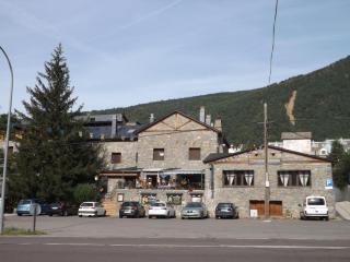 Roca Nevada Suites - 8