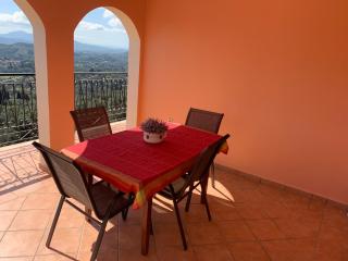 Billy's Breathtaking View Cozy Cottage - 1