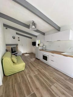Maison bord de lac de charmes - 4