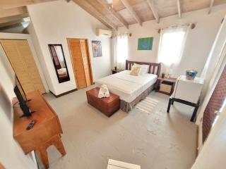 Ellen Bay Inn - Saint Philips - 7