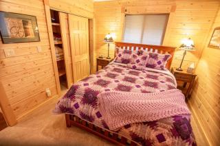 Beautiful Relaxing Home in Warm Springs Ranch - Misty Mountain Hideaway - 1