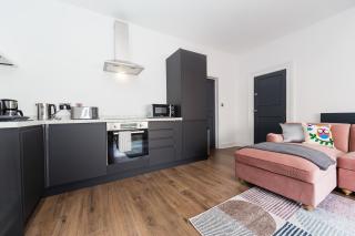 Coastline Villas - Heart of Redcar 1 & 2 Bed New Apartments, ideal for contractors and holidayers - 8