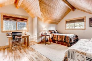 Gorgeous Mountain Cabin with Expansive Glass - Willow Creek - 2
