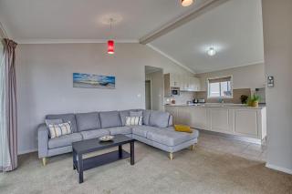 Front Row Beachfront - Binalong Bay - 1