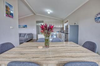 Front Row Beachfront - Binalong Bay - 2