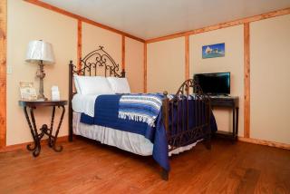 Round Top Hotel - Round Top - 8