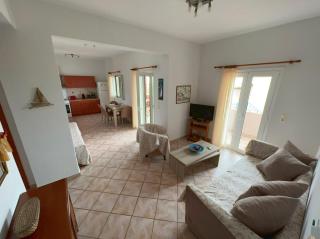 Coastal Charm-Getaway to Artichoke's Seaside Oasis - Xerokampos - 5