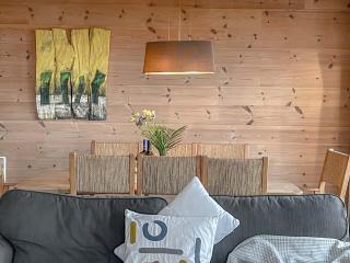 traumHaff Küstenchalets - einzigartige Chalets an der Ostsee. Ganz aus Lärchenholz mit Kamin und Sauna - Vogelsang - 6