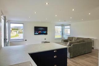 Castle View Chalet by Clonlum Cottages - Newry - 5