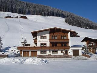 Glockenstuhl, Haus - Tux - 8