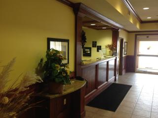 Best Western Plus Butterfield Inn - Hays - 9